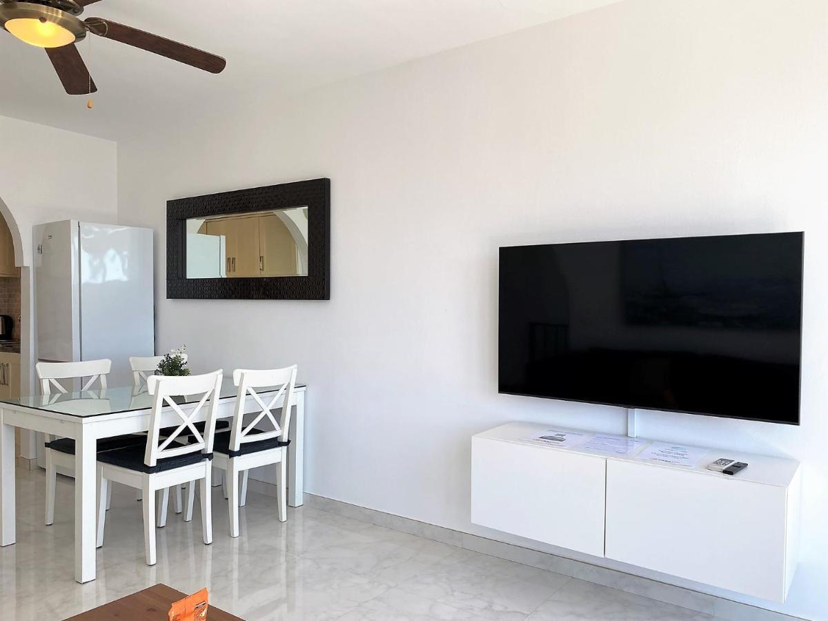 Villa Casa La Vida Casasol Нерха Екстериор снимка