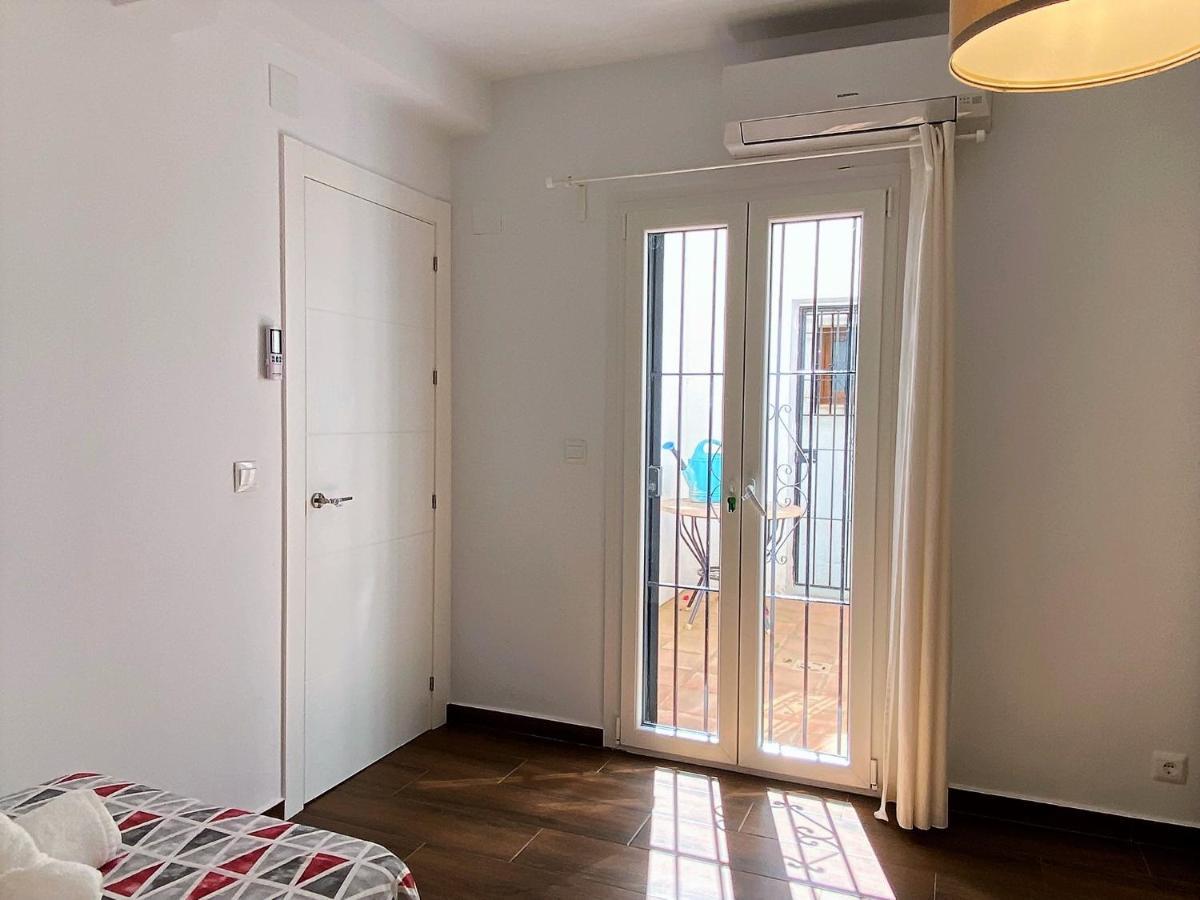Villa Casa La Vida Casasol Нерха Екстериор снимка